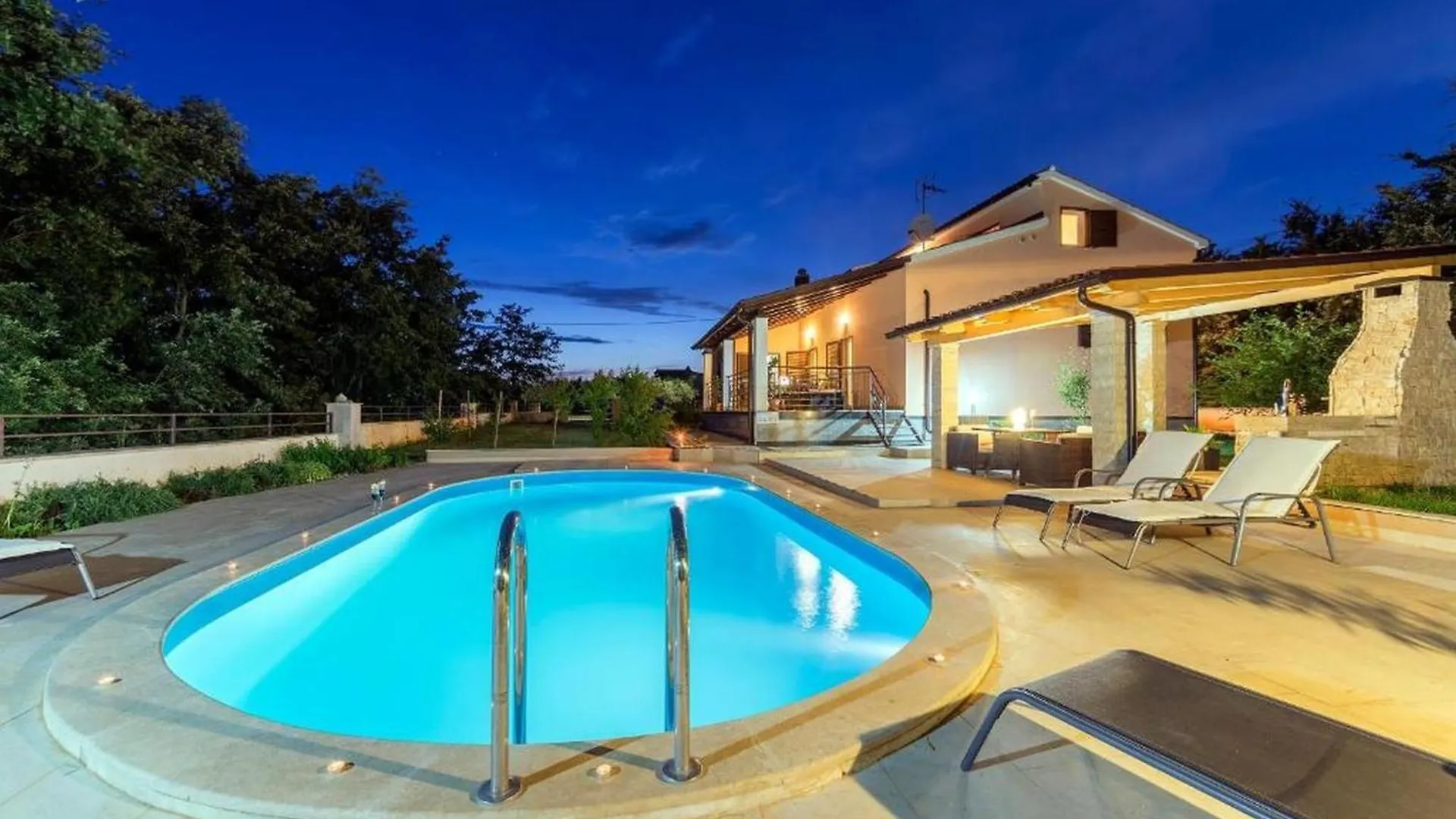 Villa Lucy location